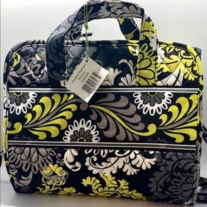 Vera Bradley hanging toiletry organizer- Baroque